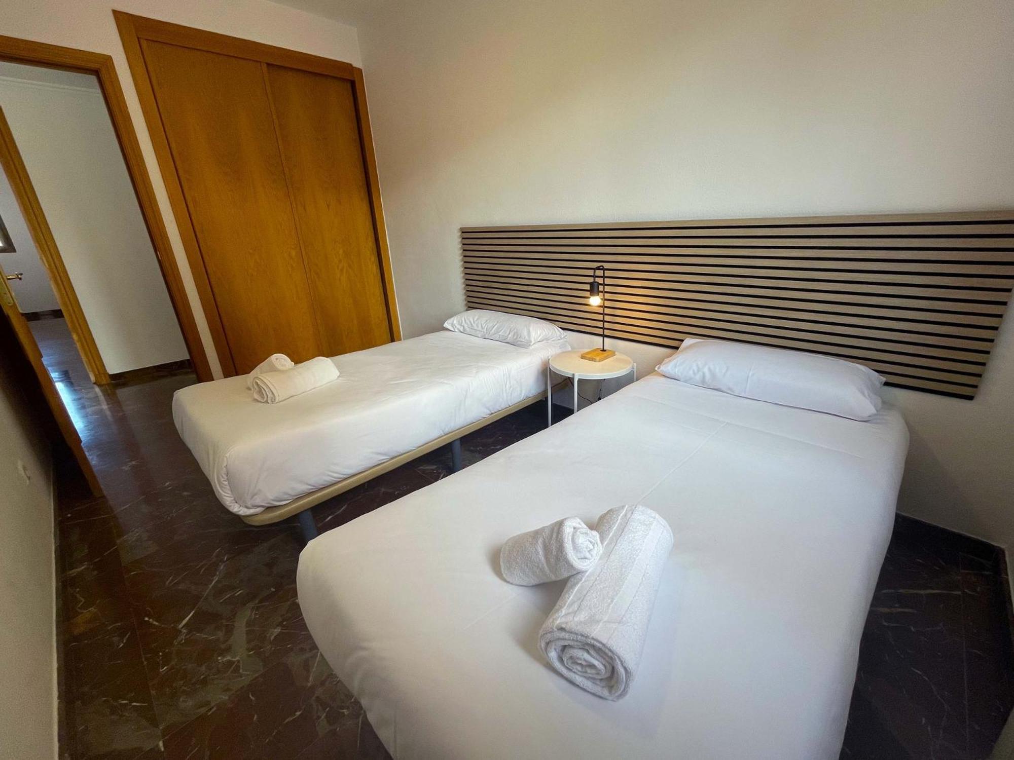 Apartamentos El Pilar Suites 3000 Saragosse Extérieur photo
