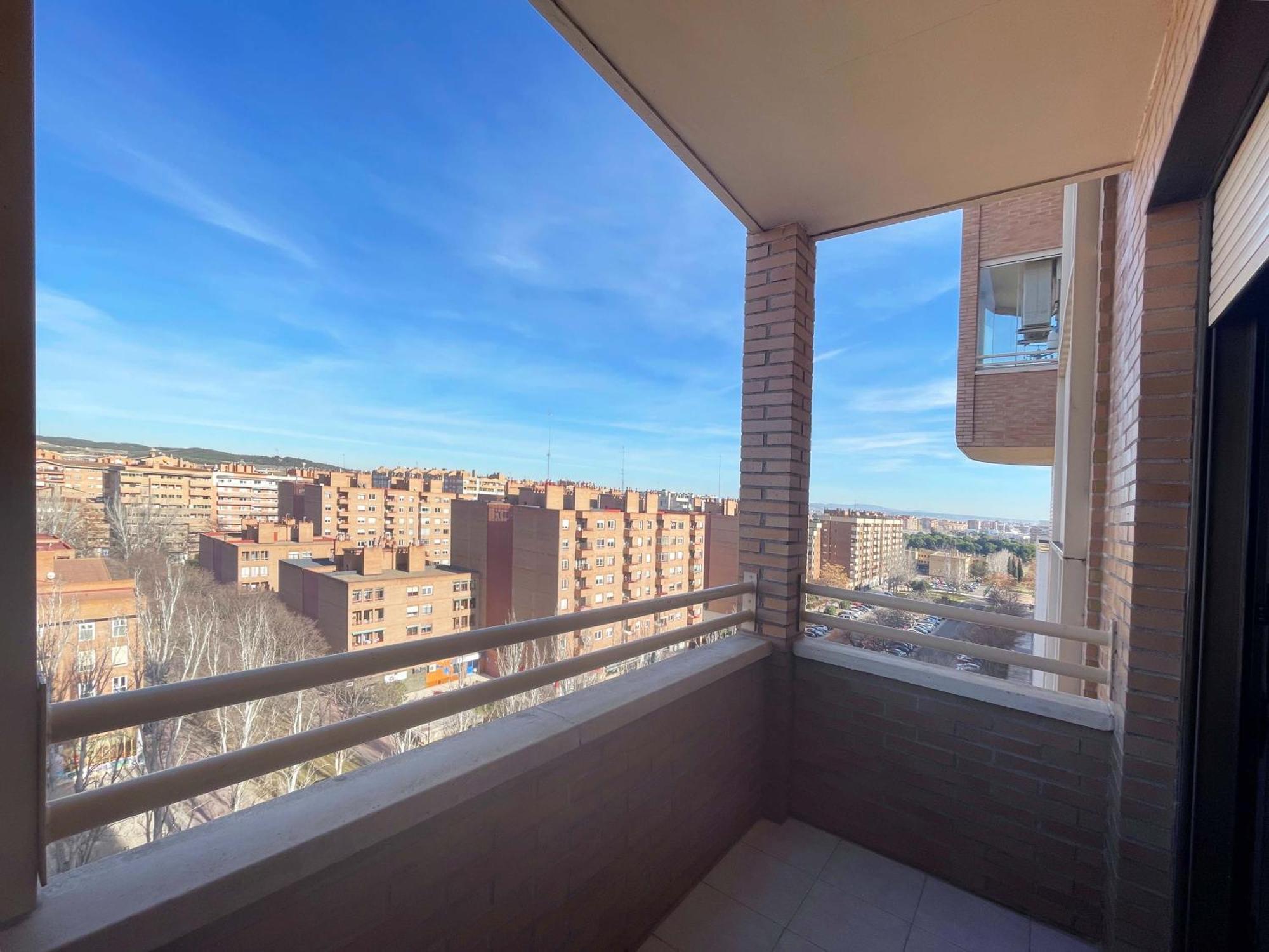Apartamentos El Pilar Suites 3000 Saragosse Extérieur photo